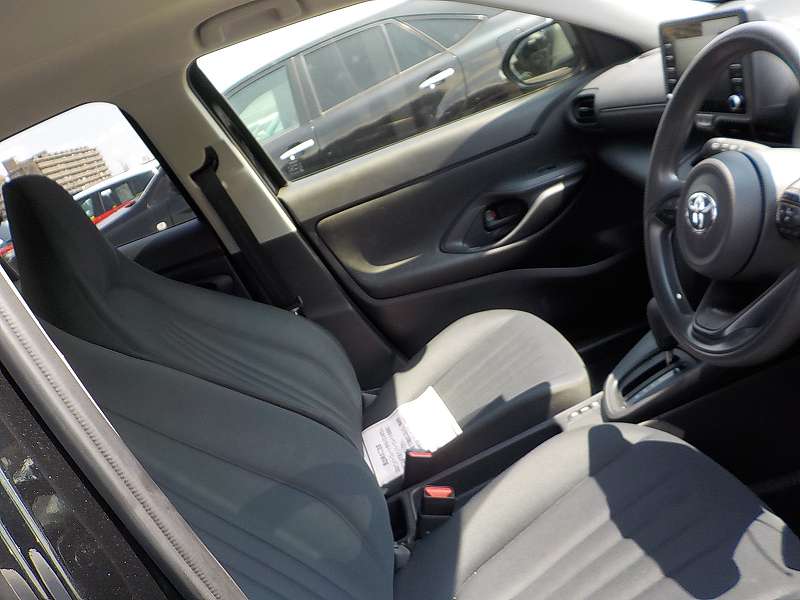 TOYOTA YARIS CROSS HYBRID X