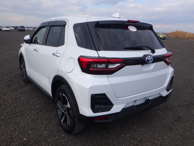 TOYOTA RAIZE HYBRID Z