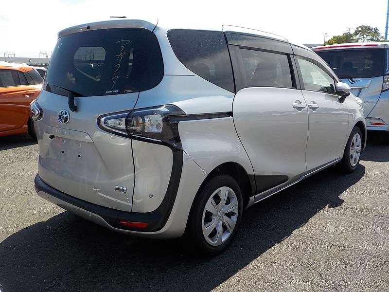 TOYOTA SIENTA