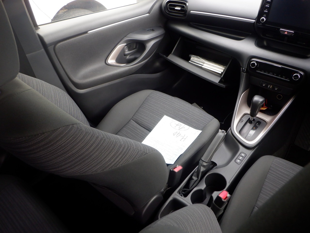 TOYOTA YARIS HYBRID Z