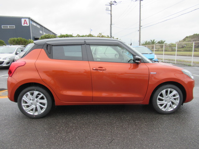 SUZUKI SWIFT 5D HYBRID MG