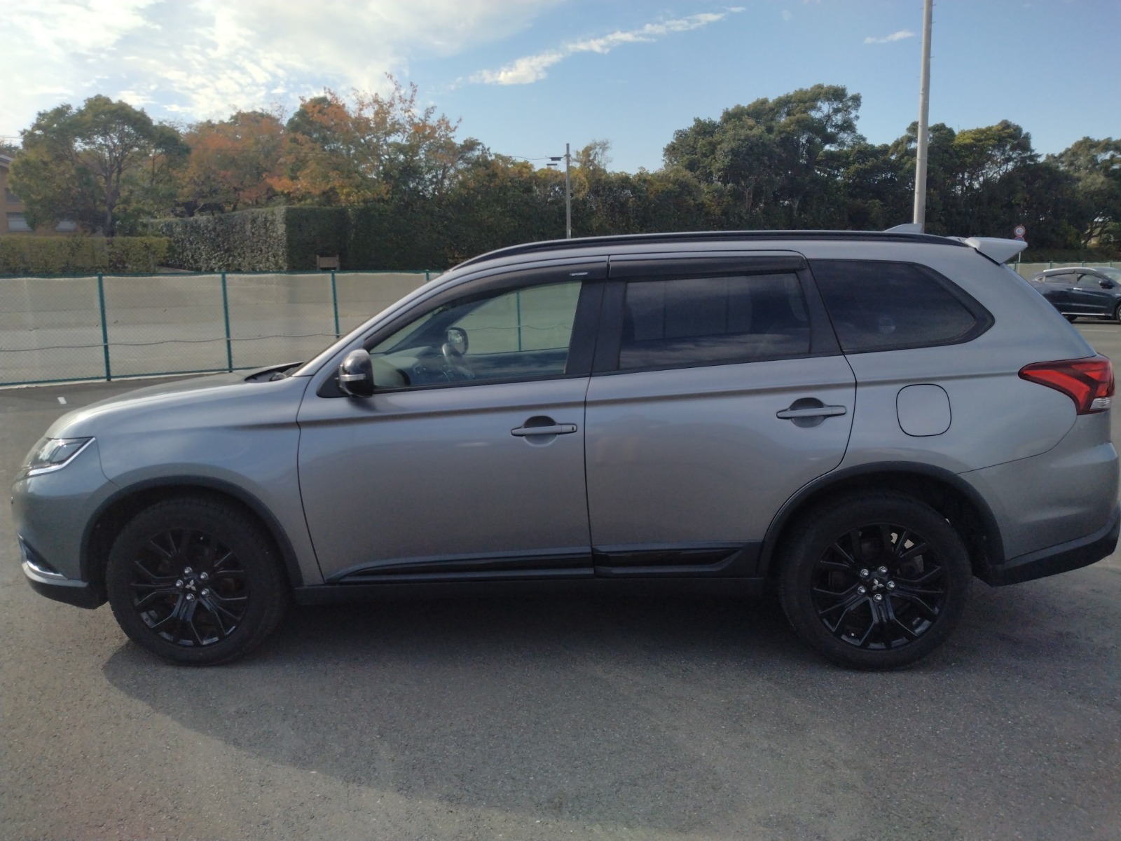 MITSUBISHIN OUTLANDER