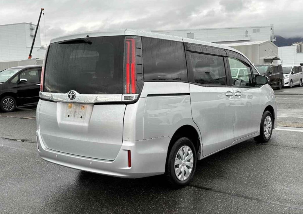 Toyota Noah 2020