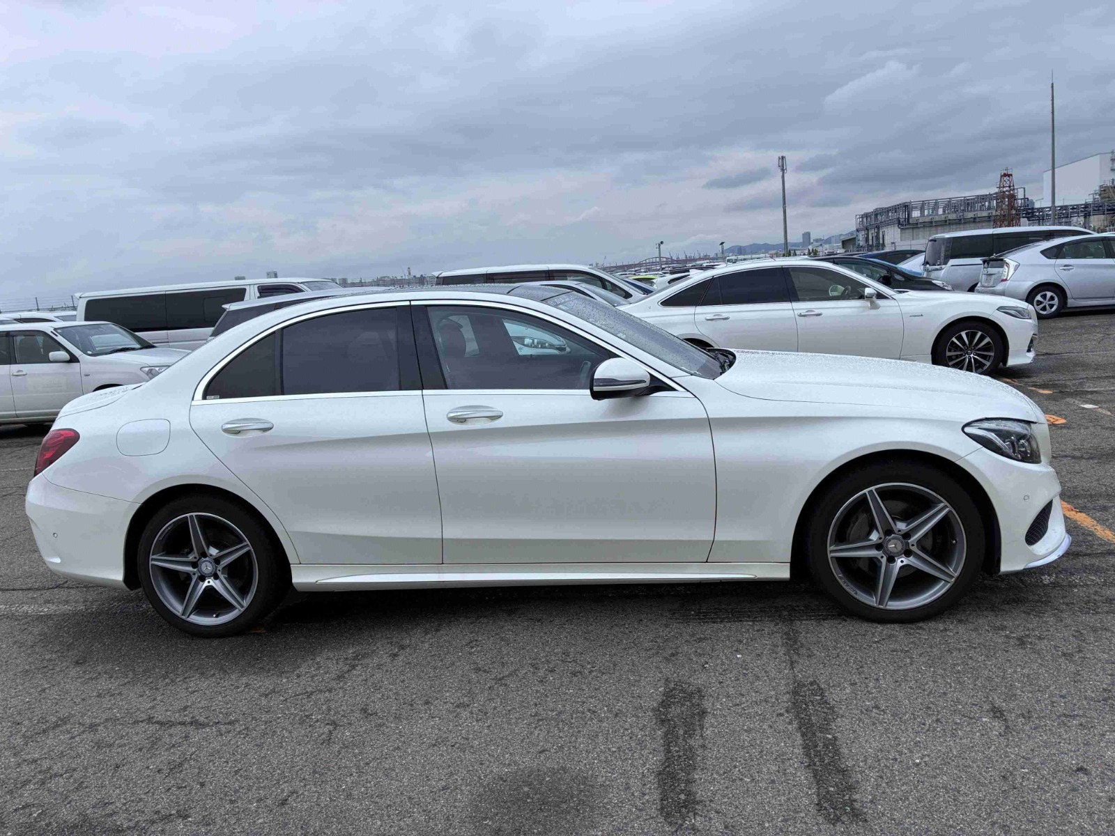MERCEDES BENZ C-CLASS 4D C200 AVANTGARDE AMG LINE