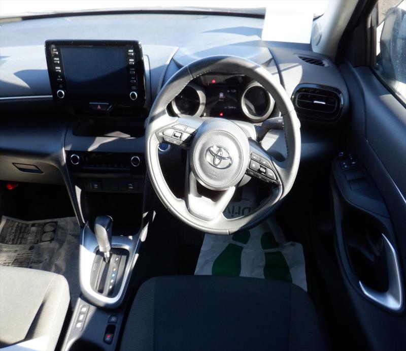 TOYOTA YARIS CROSS HYBRID