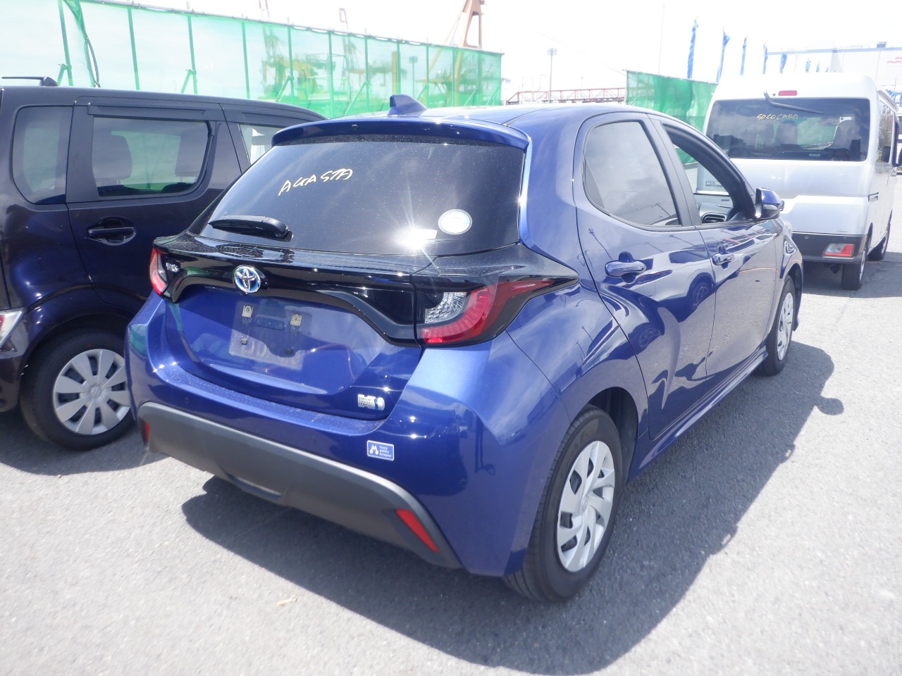 TOYOTA YARIS HYBRID X
