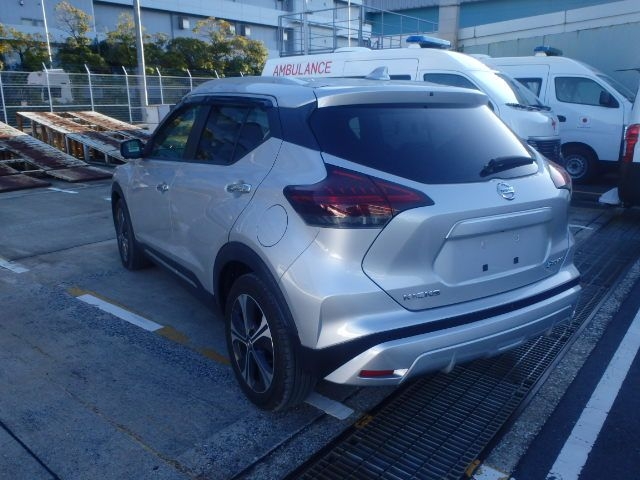 NISSAN KICKS