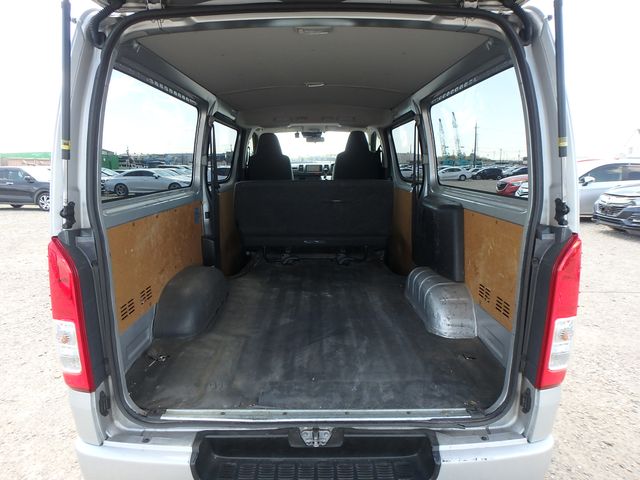 TOYOTA HIACE DXGL PACKAGE