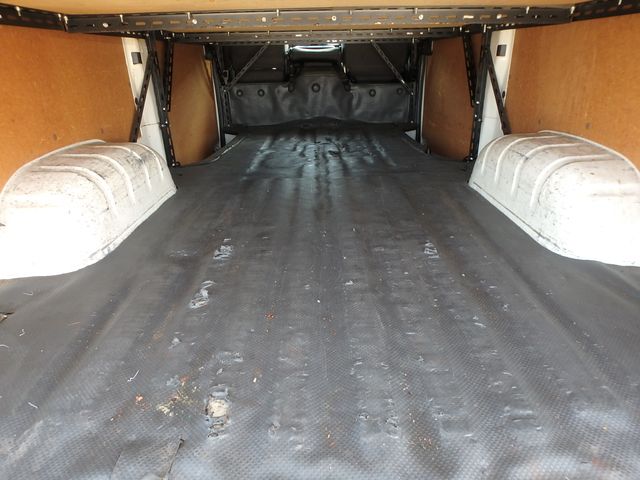 TOYOTA HIACE LONG DX