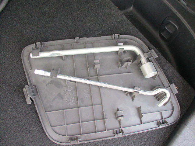 MITSUBISHI OUTLANDER 4WD PHEV SAFETY PACKAGE