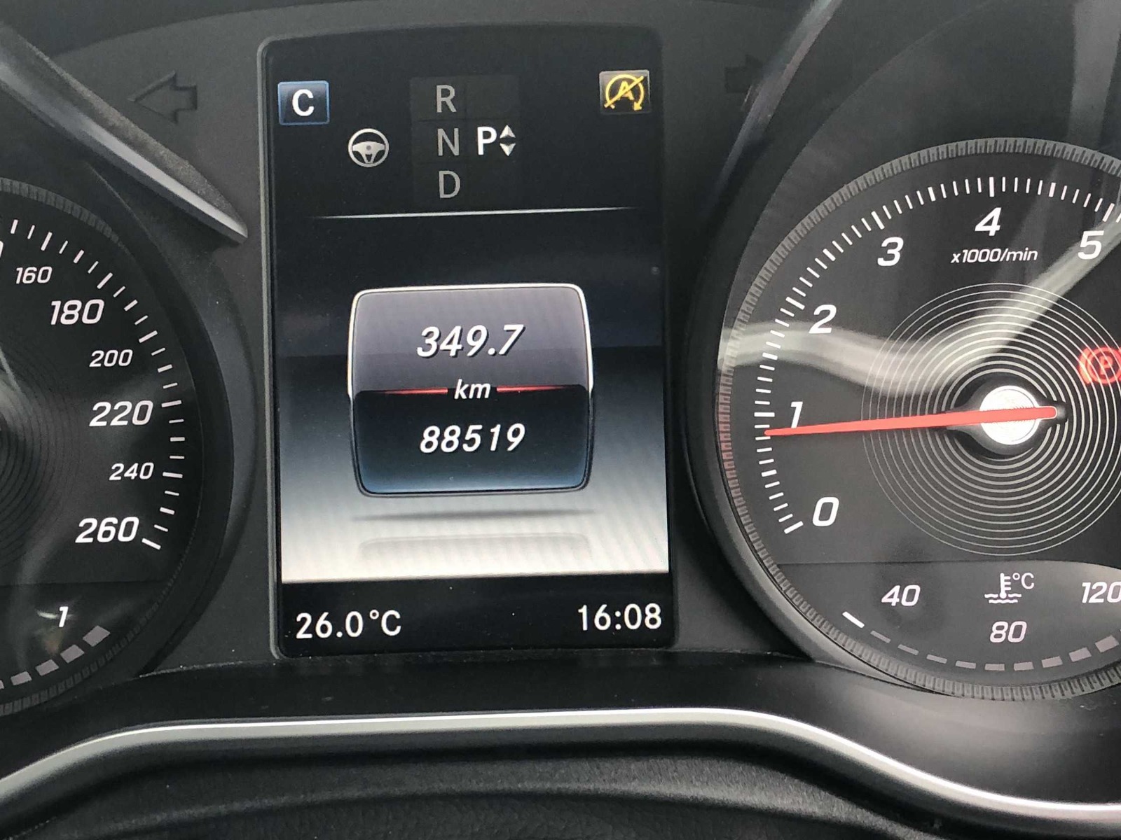 MERCEDES BENZ C-CLASS 4D C200 AVANTGARDE AMG LINE