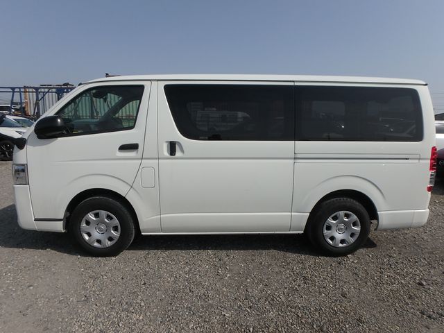 TOYOTA HIACE DX GL PACKAGE