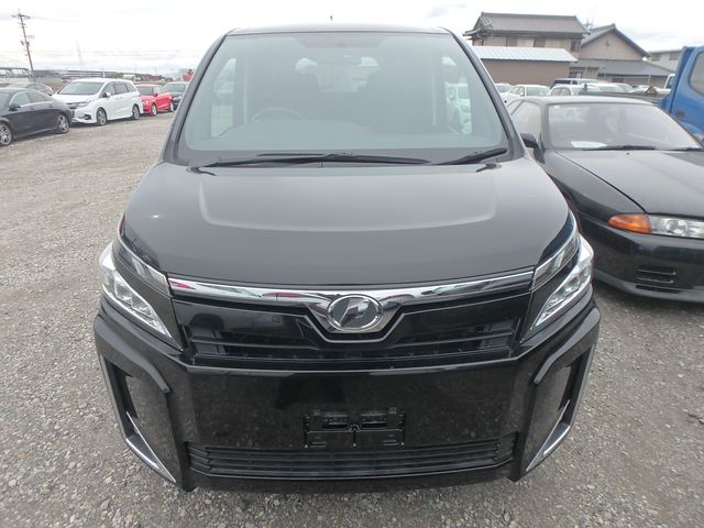 TOYOTA VOXY X