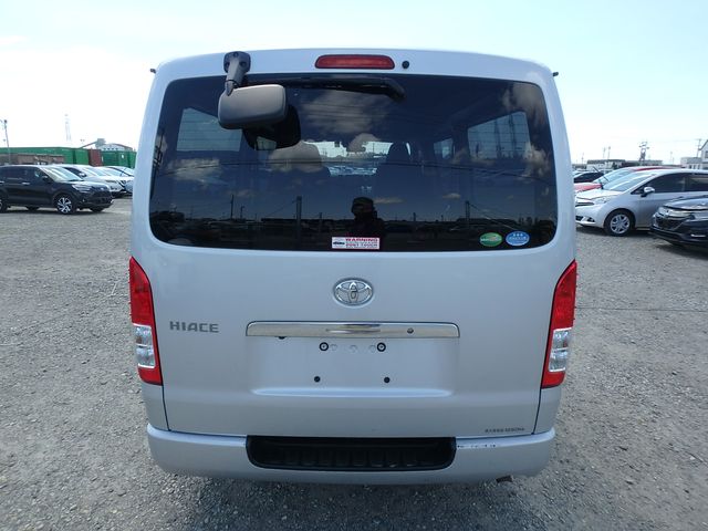 TOYOTA HIACE DXGL PACKAGE