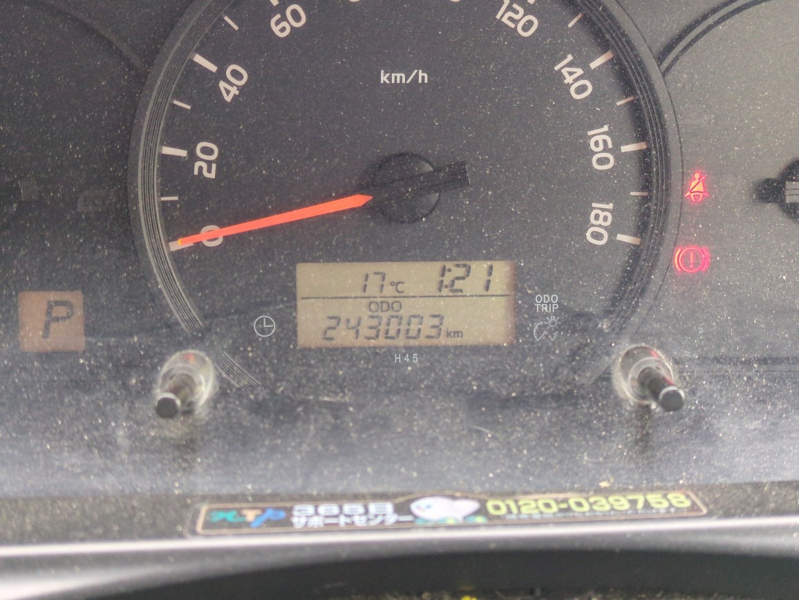 TOYOTA HIACE