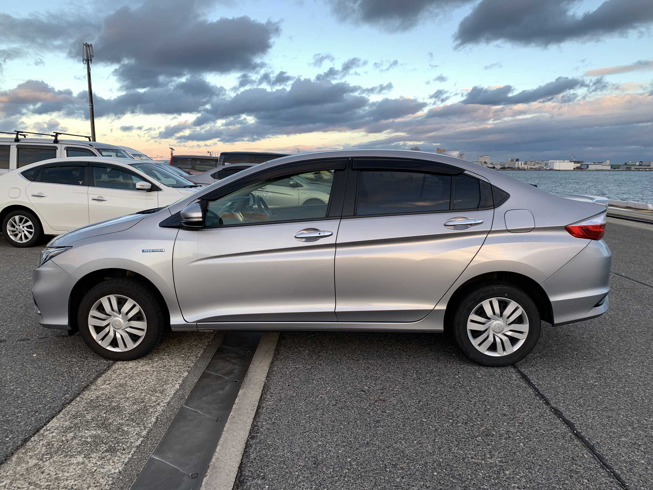 HONDA GRACE HYBRID LX