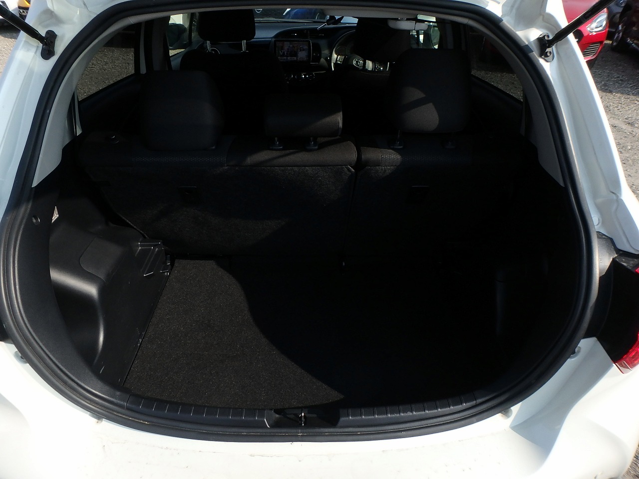 TOYOTA VITZ 5D F SAFETY EDITION 3