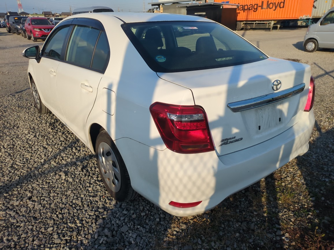 TOYOTA COROLLA AXIO 1.5X