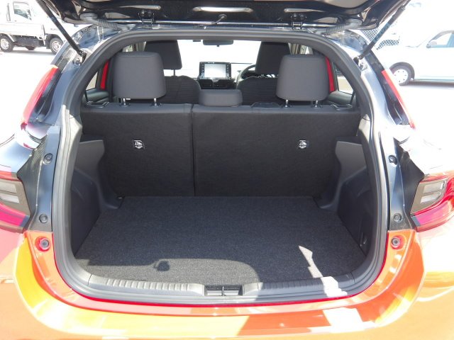 TOYOTA YARIS HYBRID Z