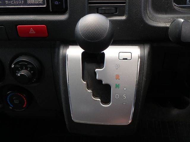 TOYOTA HIACE DXGL PACKAGE