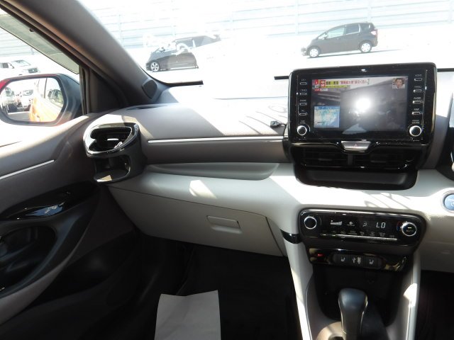 TOYOTA YARIS HYBRID Z