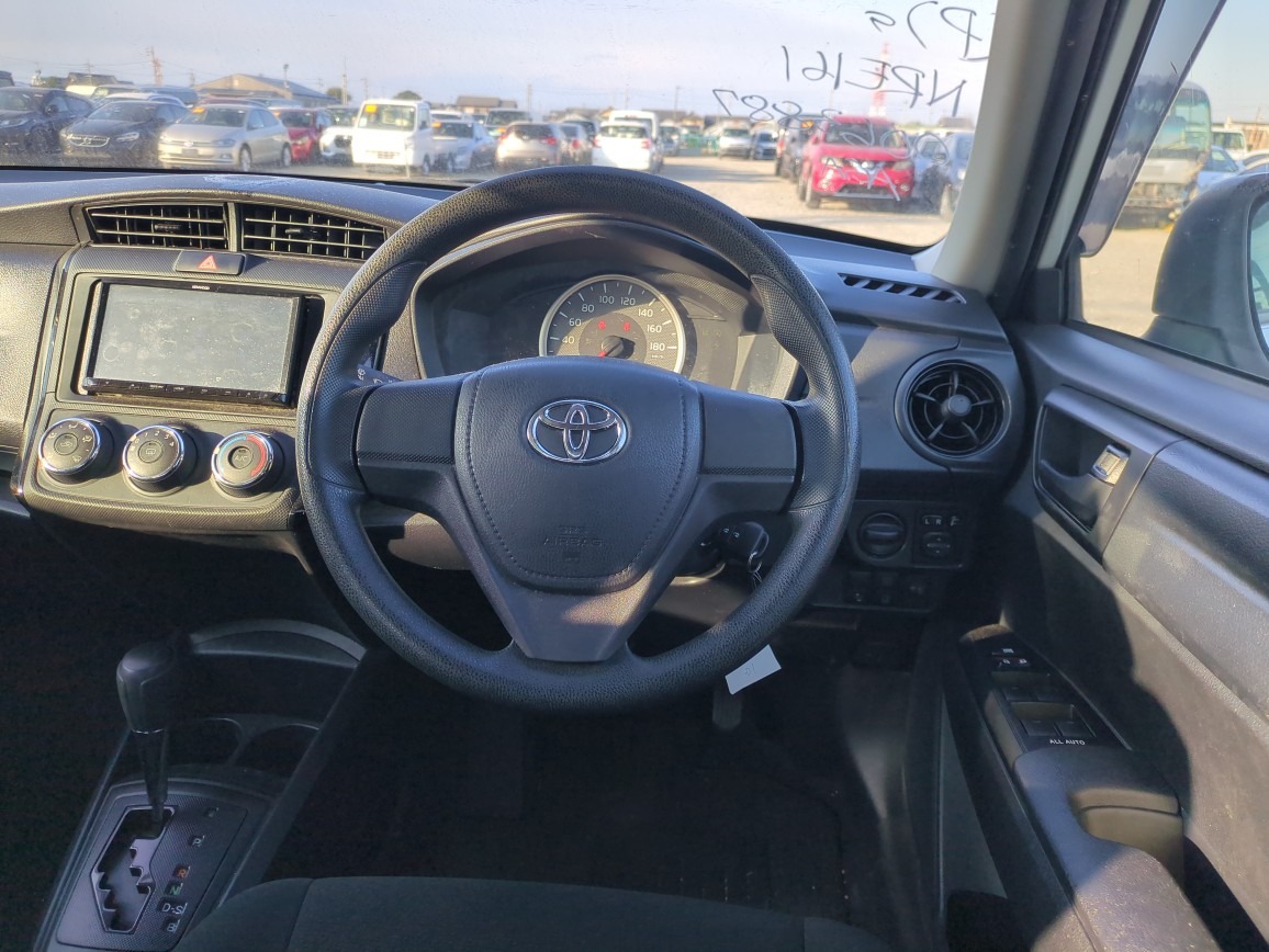 TOYOTA COROLLA AXIO 1.5X