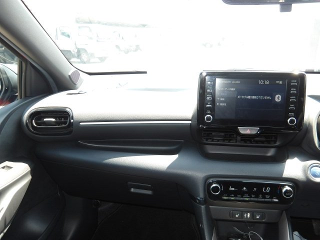 TOYOTA YARIS HYBRID Z