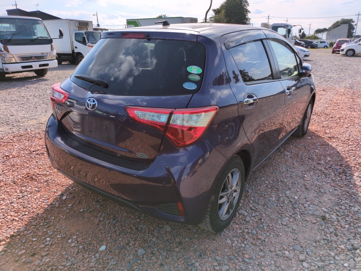 TOYOTA VITZ F SAFETY EDITION III