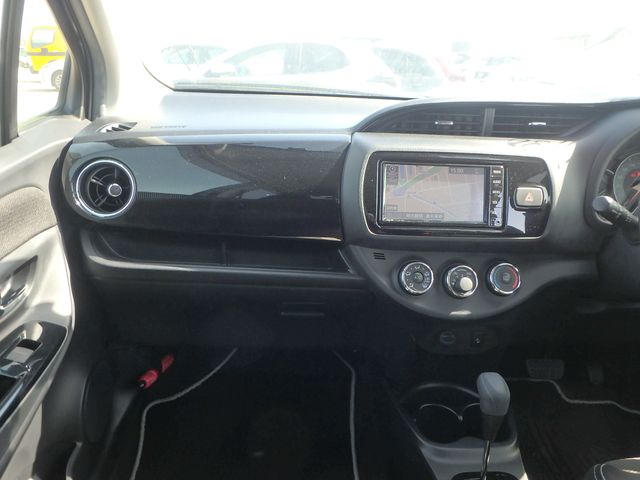 TOYOTA VITZ F SAFETY EDITION III