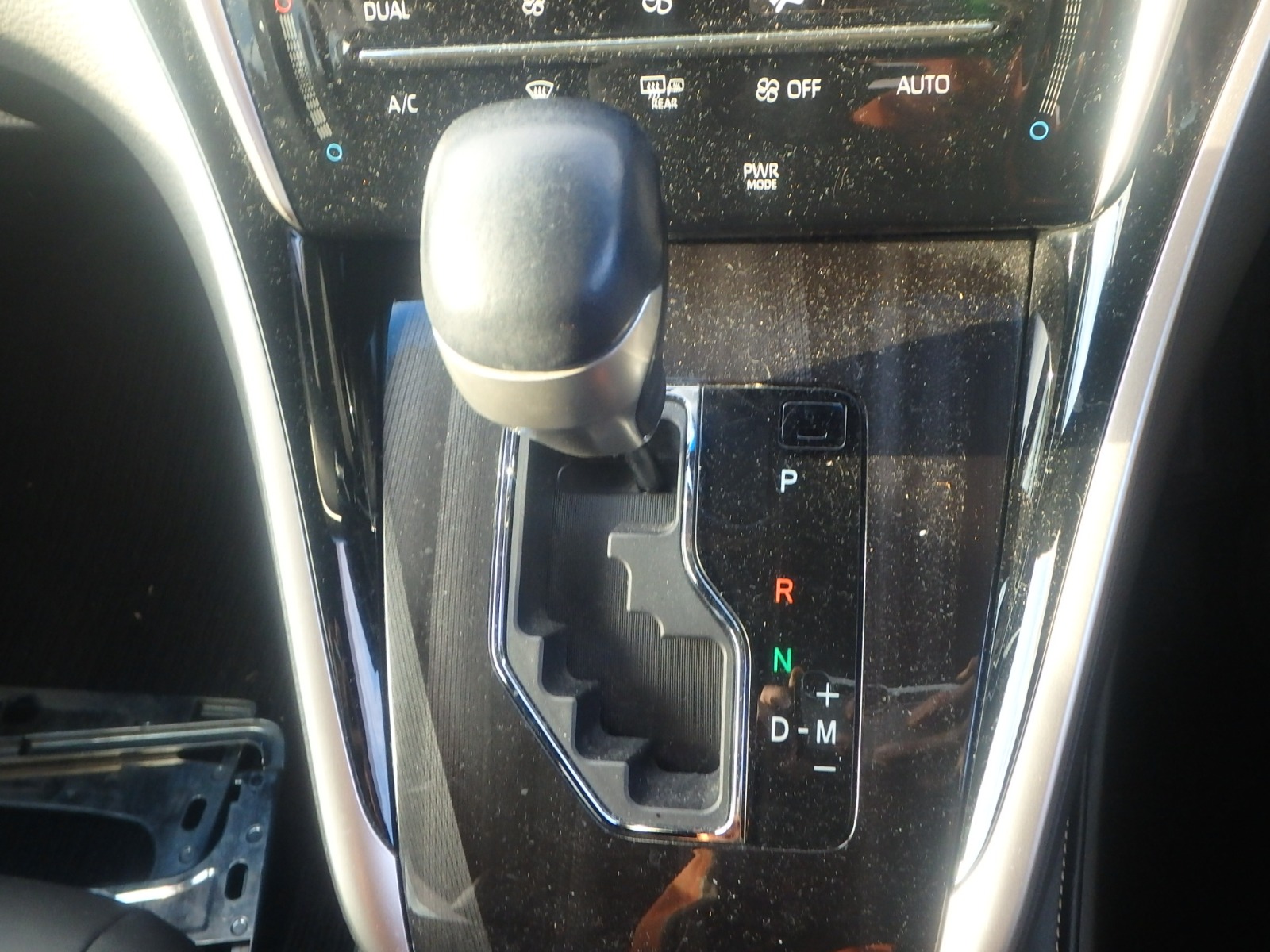 TOYOTA HARRIER PREMIUM