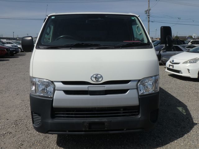 TOYOTA HIACE LONG DX