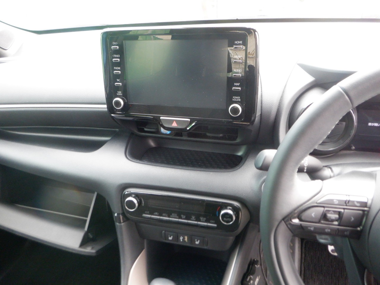 TOYOTA YARIS HYBRID Z