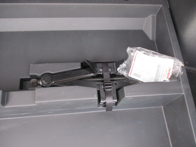 MITSUBISHI OUTLANDER 4WD PHEV SAFETY PACKAGE