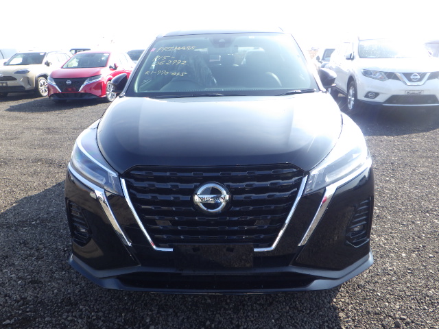NISSAN KICKS X