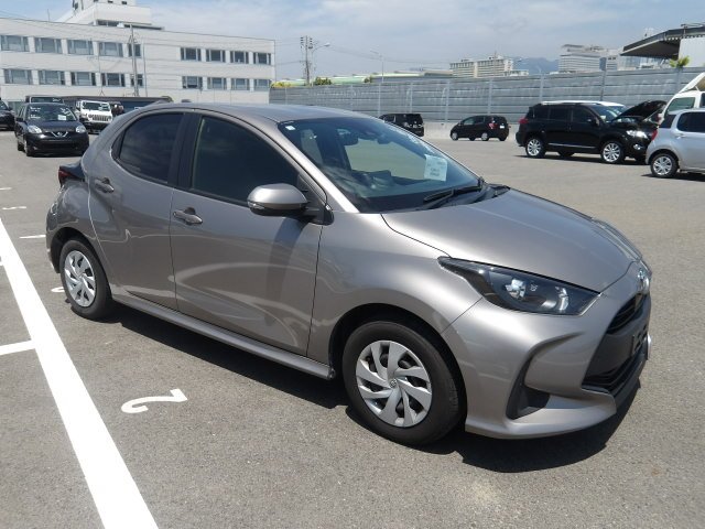 TOYOTA YARIS X