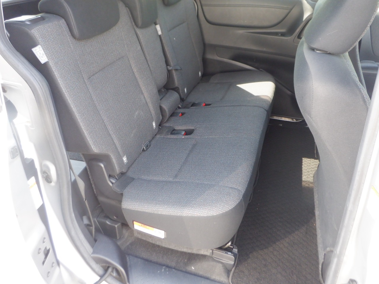 TOYOTA SIENTA HYBRID FUNBASE X