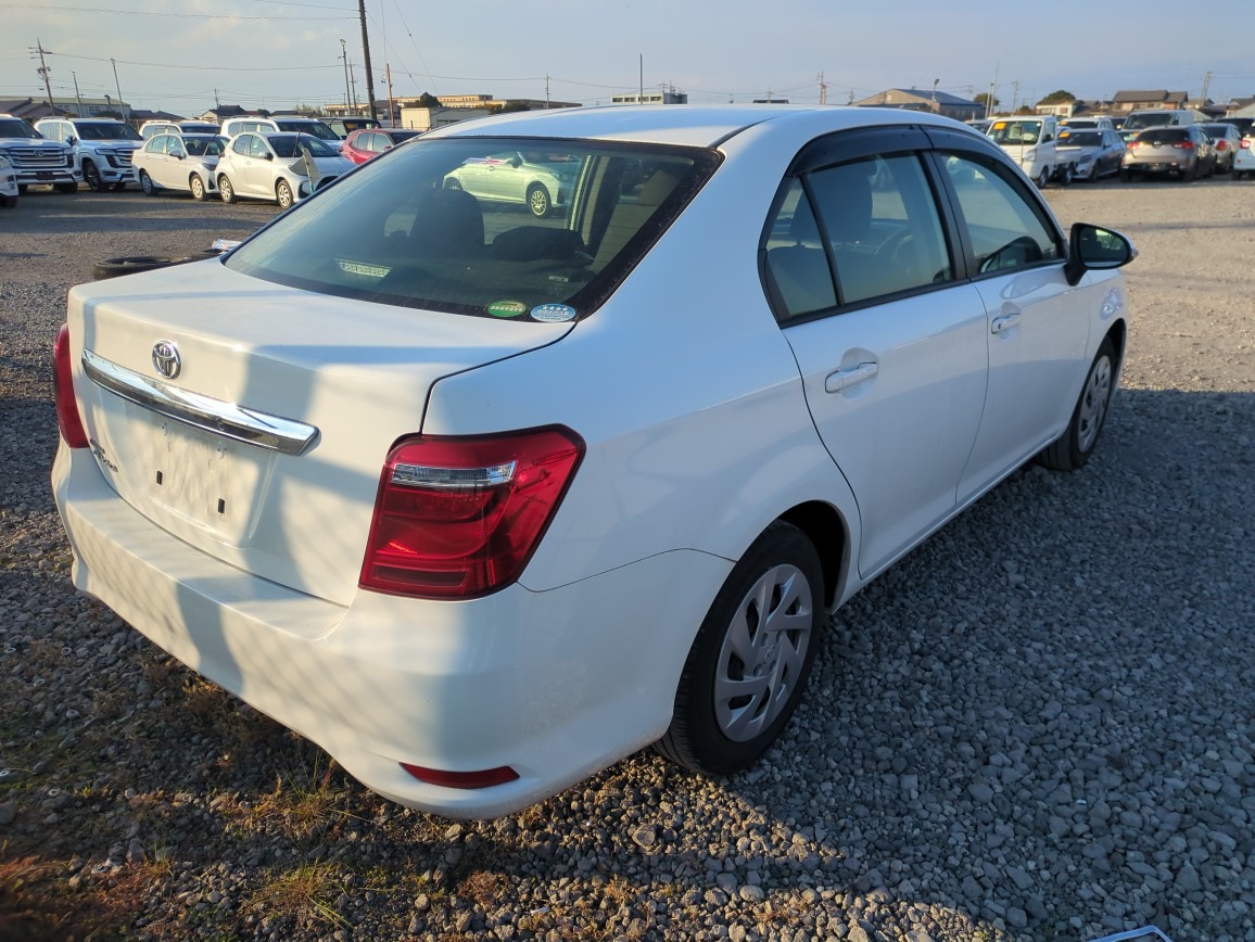 TOYOTA COROLLA AXIO 1.5X
