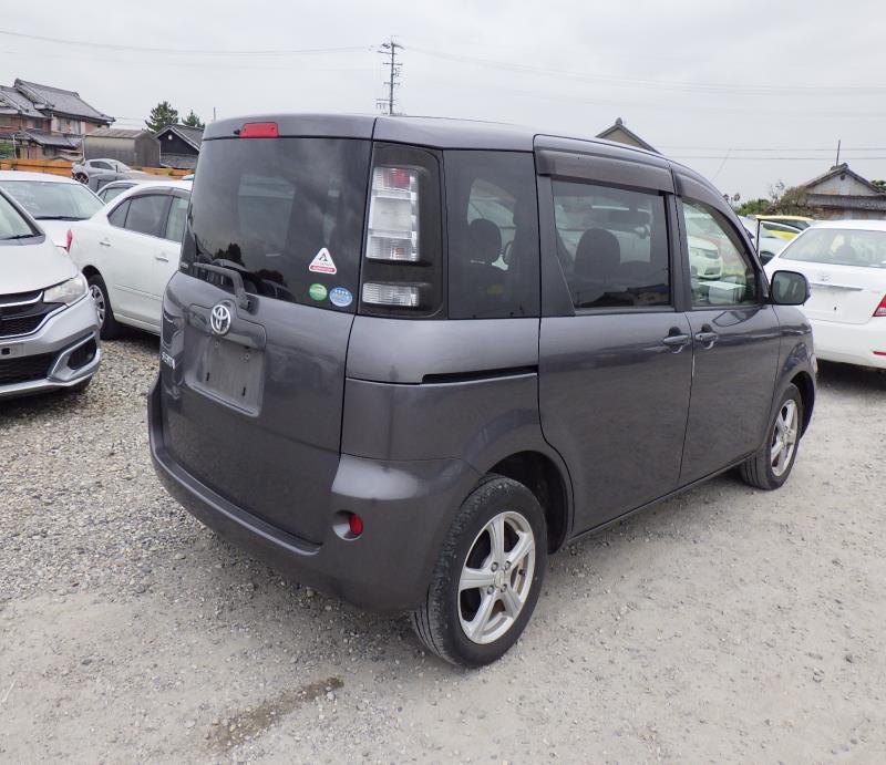TOYOTA SIENTA X L PACKAGE 2012