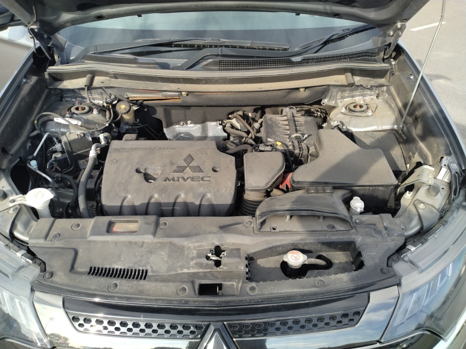 MITSUBISHIN OUTLANDER