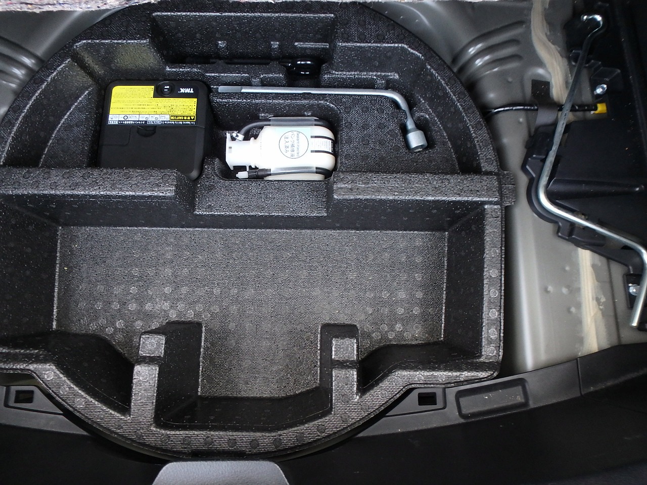 TOYOTA VITZ GR SPORT