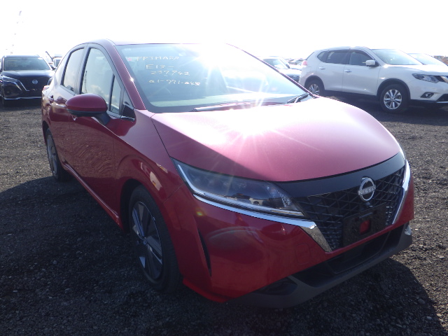 NISSAN NOTE x