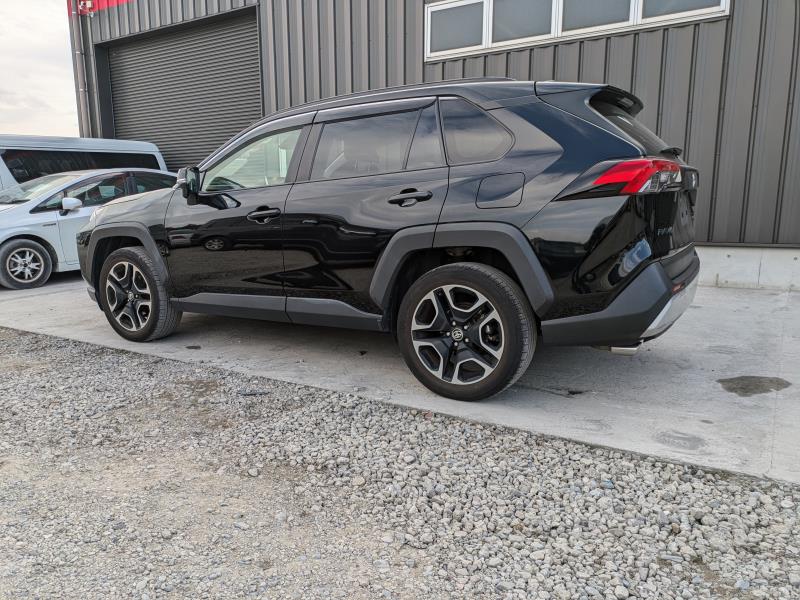 TOYOTA RAV 4