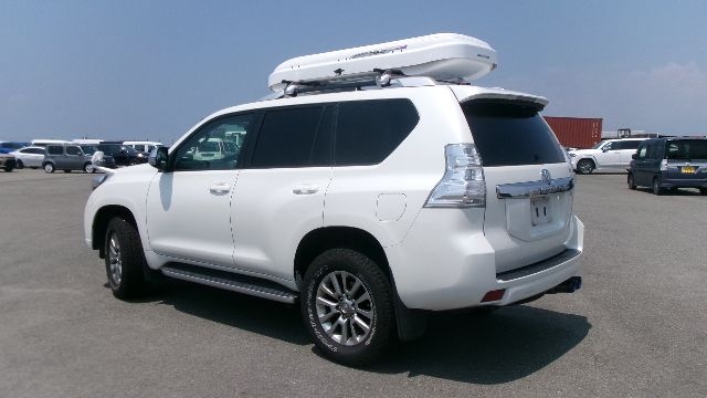 TOYOTA PRADO 2017