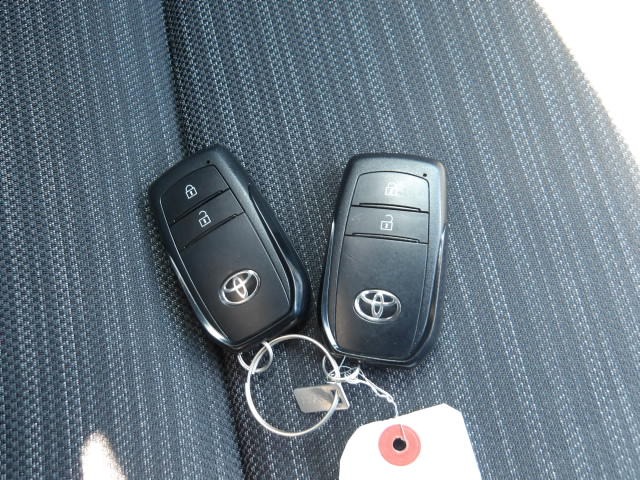 TOYOTA YARIS HYBIRD Z