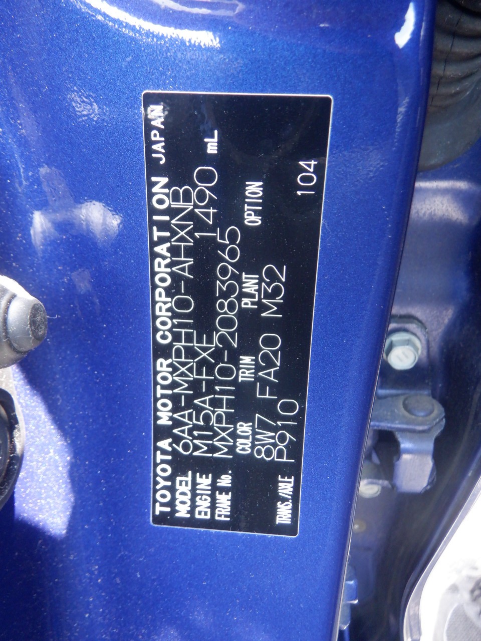 TOYOTA YARIS HYBRID X