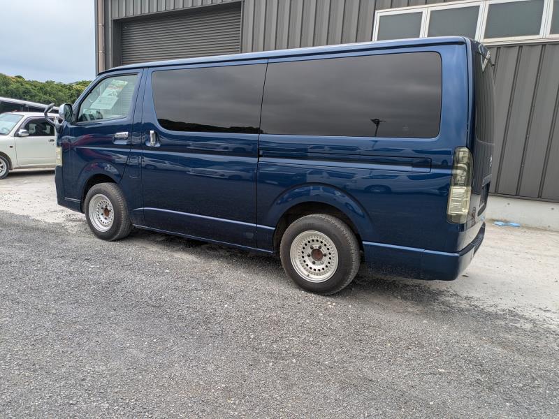 TOYOTA HAICE VAN