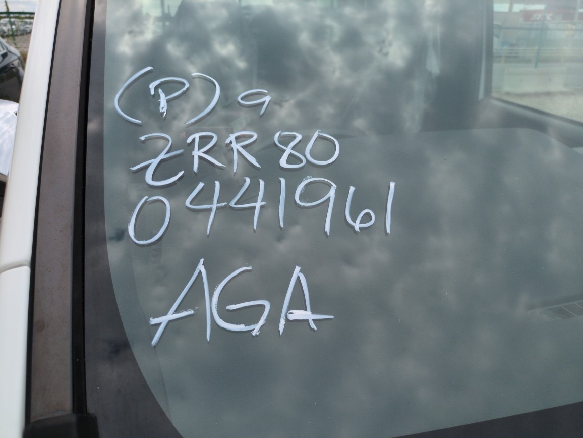 TOYOTA VOXY ZS SPARKLE