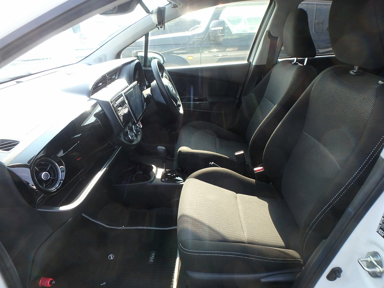 TOYOTA VITZ 5D F SAFETY EDITION 3