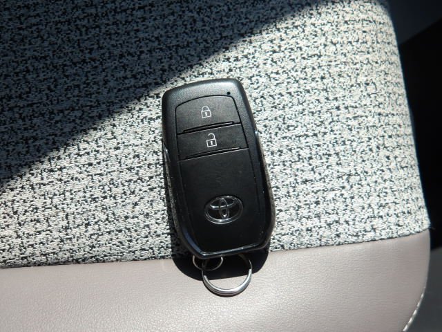 TOYOTA YARIS HYBRID Z