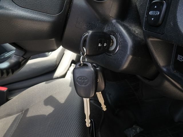 TOYOTA HIACE DXGL PACKAGE